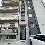 App4Rent Grey - Family Apartment